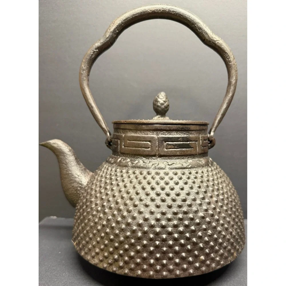 1935 Japanese Cast Iron Tetsubin‎ Teapot Hobnail Arare Pattern Pinecone Finial